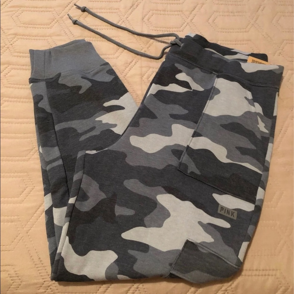 Pink Camo cargo joggers size L
